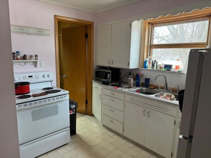 Property Photo:  618 Deleglise St  WI 54409 