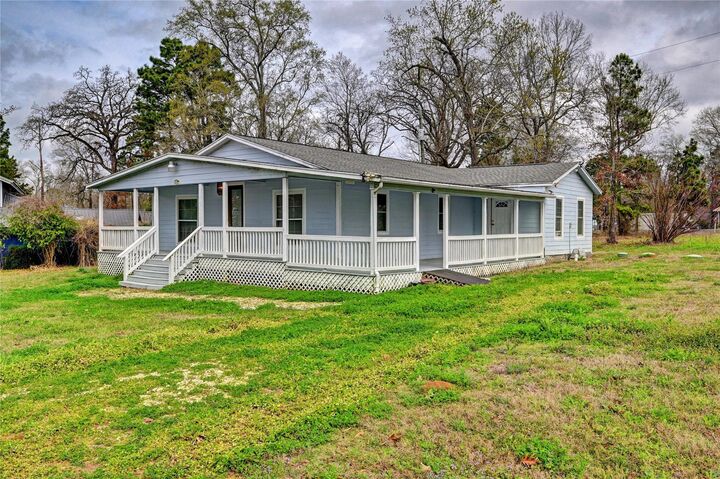 Property Photo:  170 Mesa Verde  TX 77351 