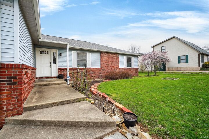 Property Photo:  2835 N Andy Way  IN 47404-1311 
