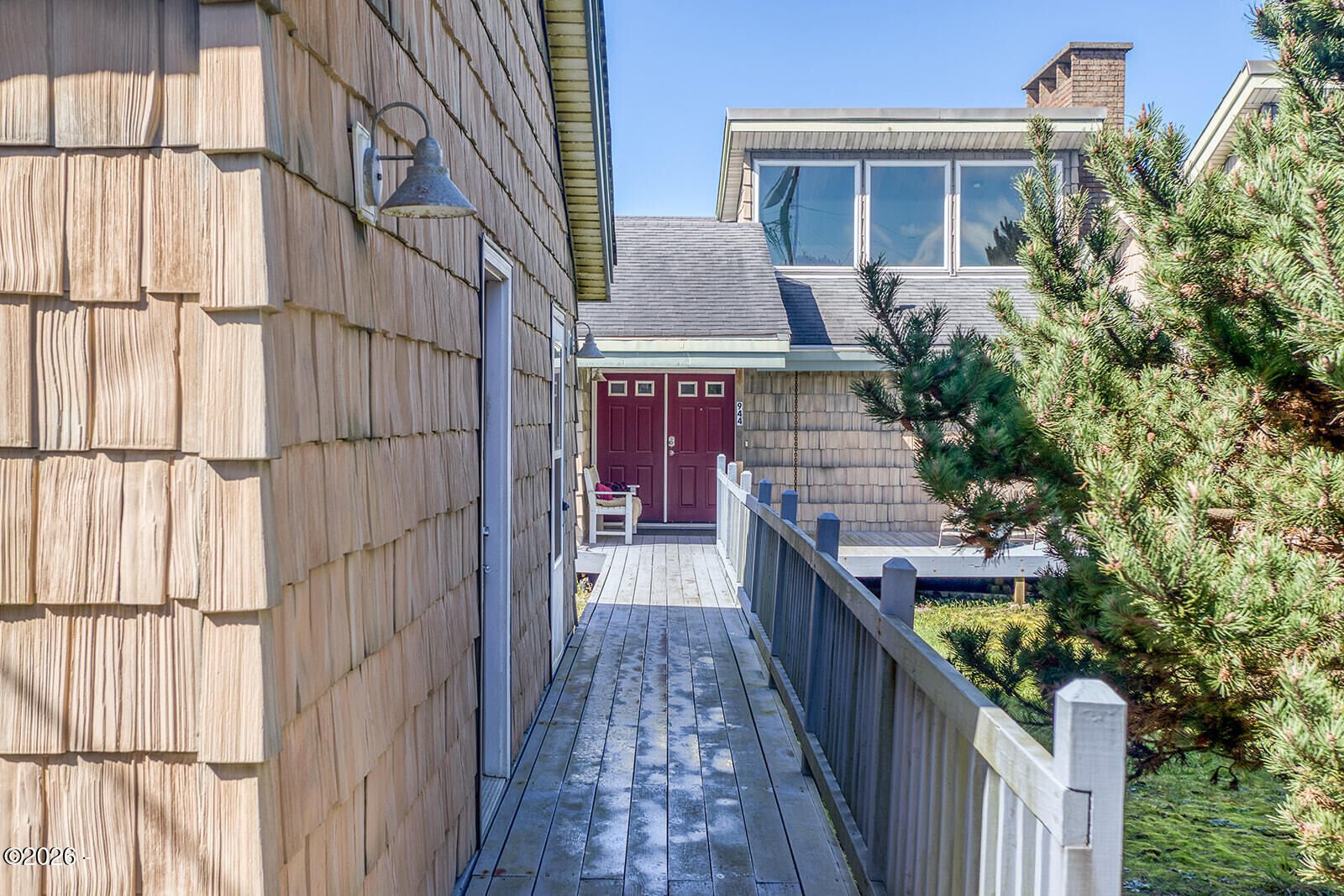 Property Photo:  944 SW Mark Street  OR 97365 