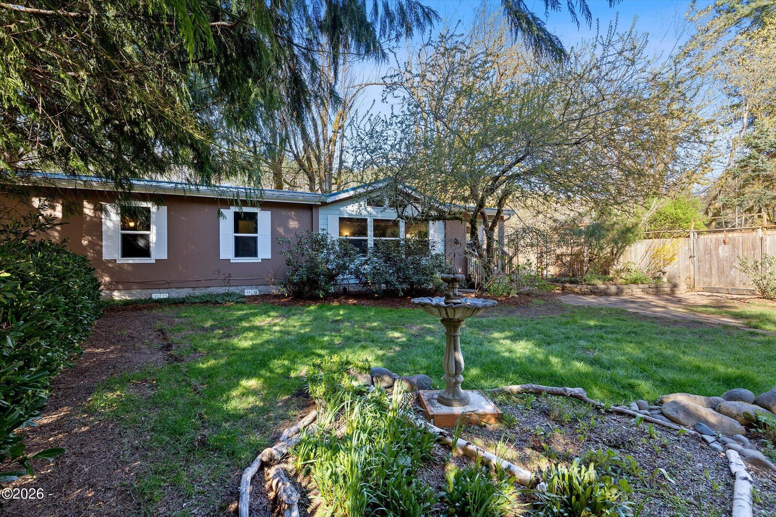 Property Photo:  319 N Boulder Creek Drive  OR 97368 