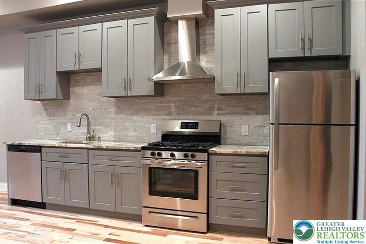 Property Photo:  315 Northampton Street 1  PA 18042 