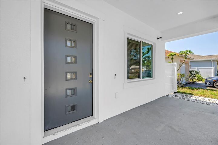 Property Photo:  4320 56th Avenue N  FL 33714 