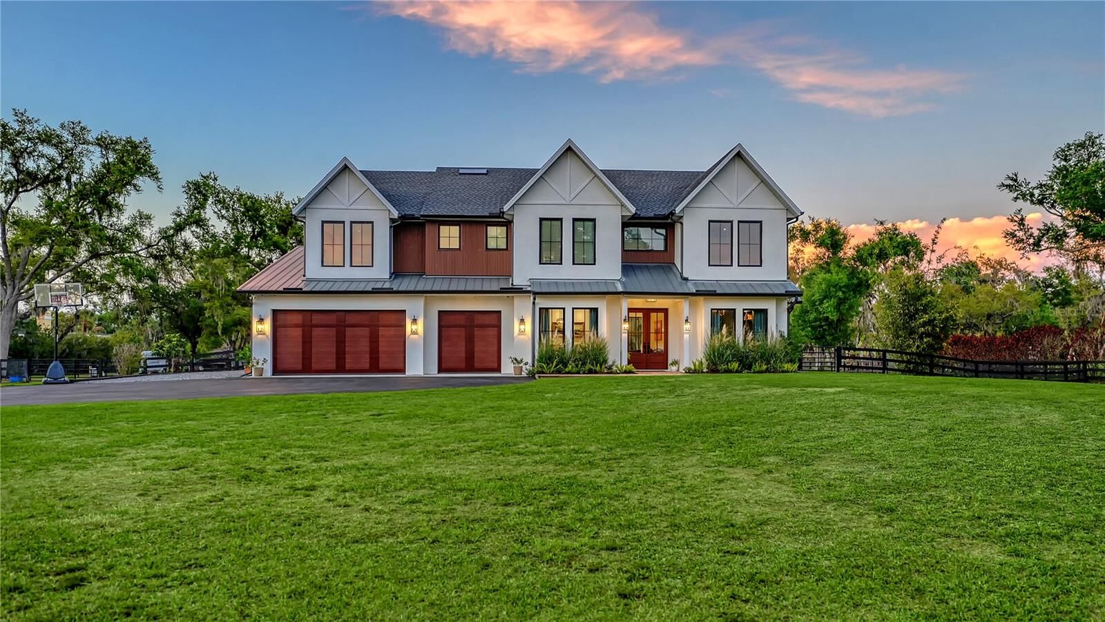 Property Photo:  7022 Saddle Creek Circle  FL 34241 