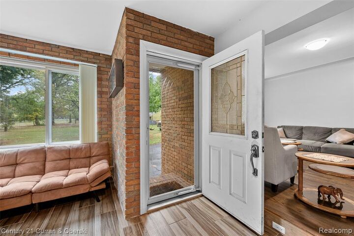 Property Photo:  9207 Inkster Road  MI 48150 4135 