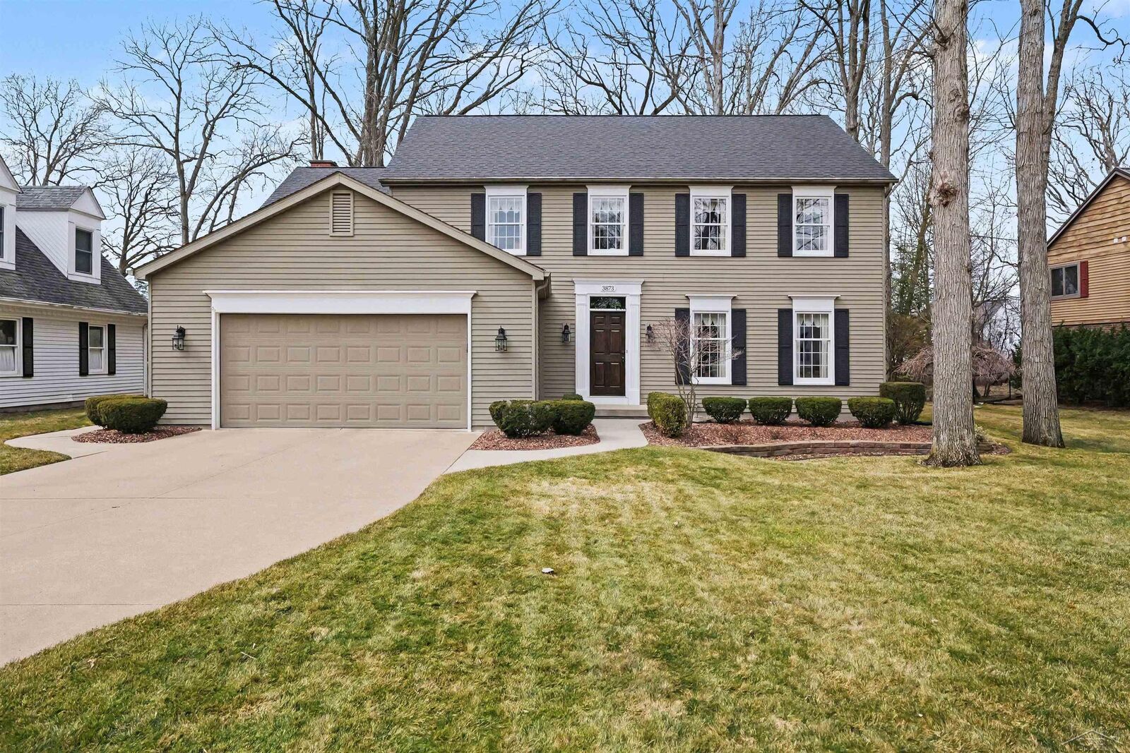 Property Photo:  3873 Chipping Norton Court  MI 48603 
