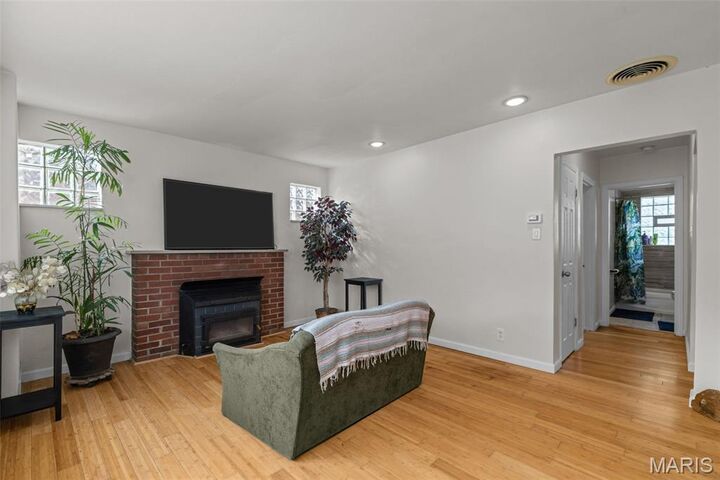 Property Photo: 4967 Parker Avenue MO 63139