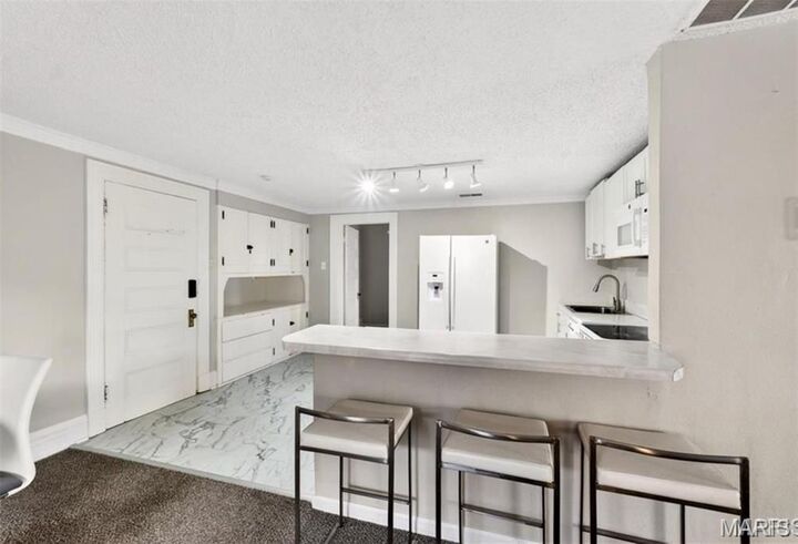 Property Photo: 5103 Waterman Boulevard MO 63108