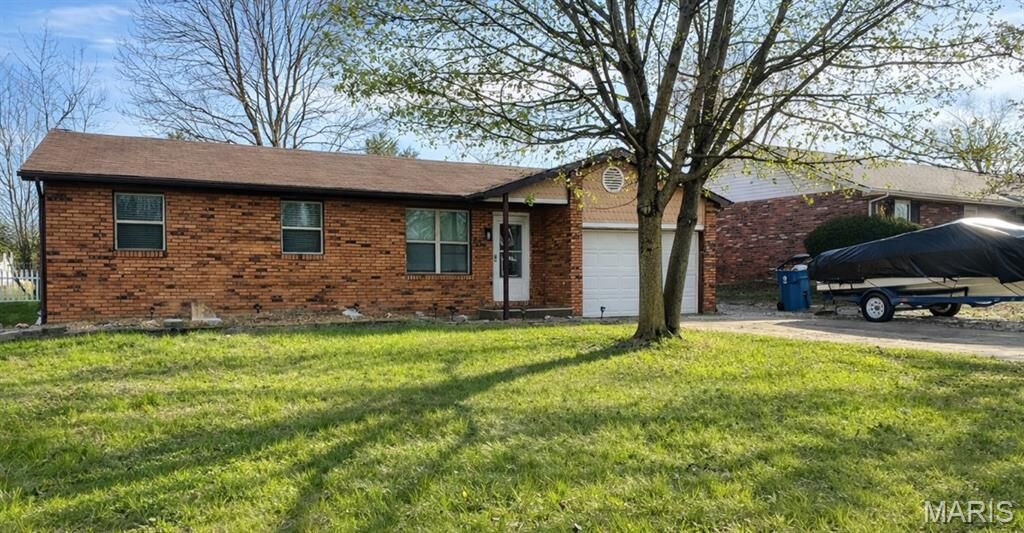 Property Photo:  753 Boulevard De Cannes  IL 62025 