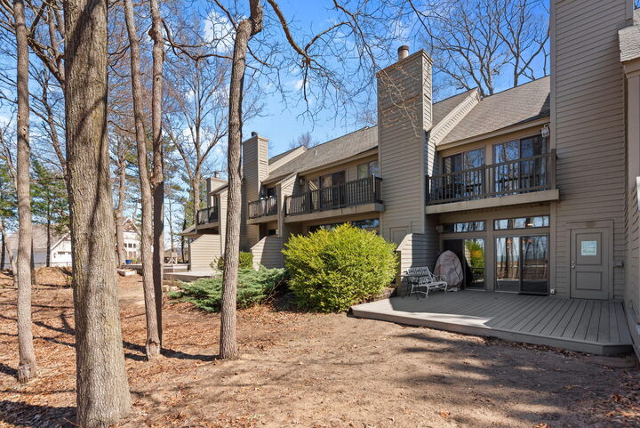 Property Photo:  1501 W Water Street  MI 49117 