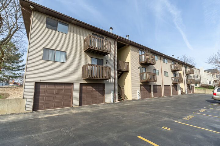 Property Photo:  381 S Collins Street B  IL 60177 