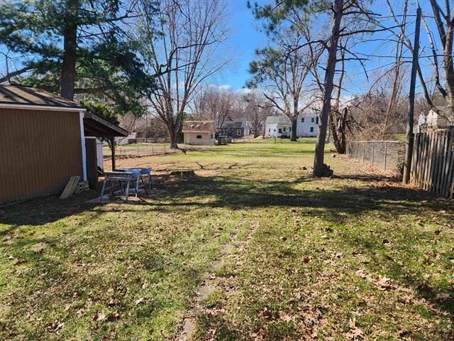 Property Photo:  1619 Eastmoreland Avenue  IL 61108 