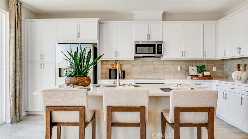 Property Photo:  2811 E Amberley Privado  CA 91762 