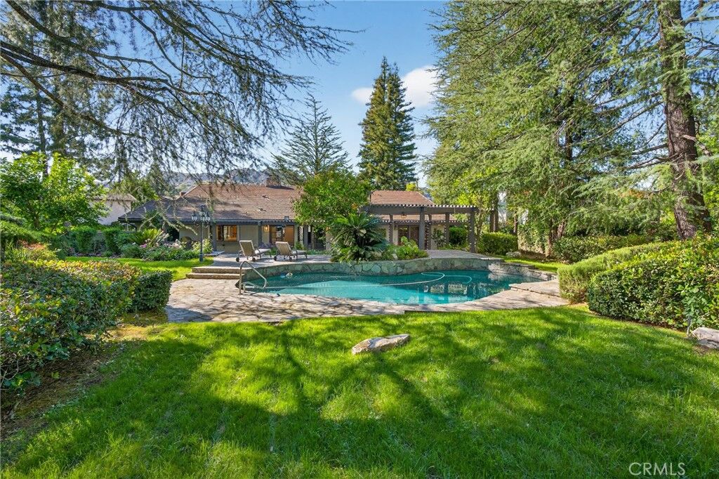 Property Photo:  9516 Capistrano  CA 91311 