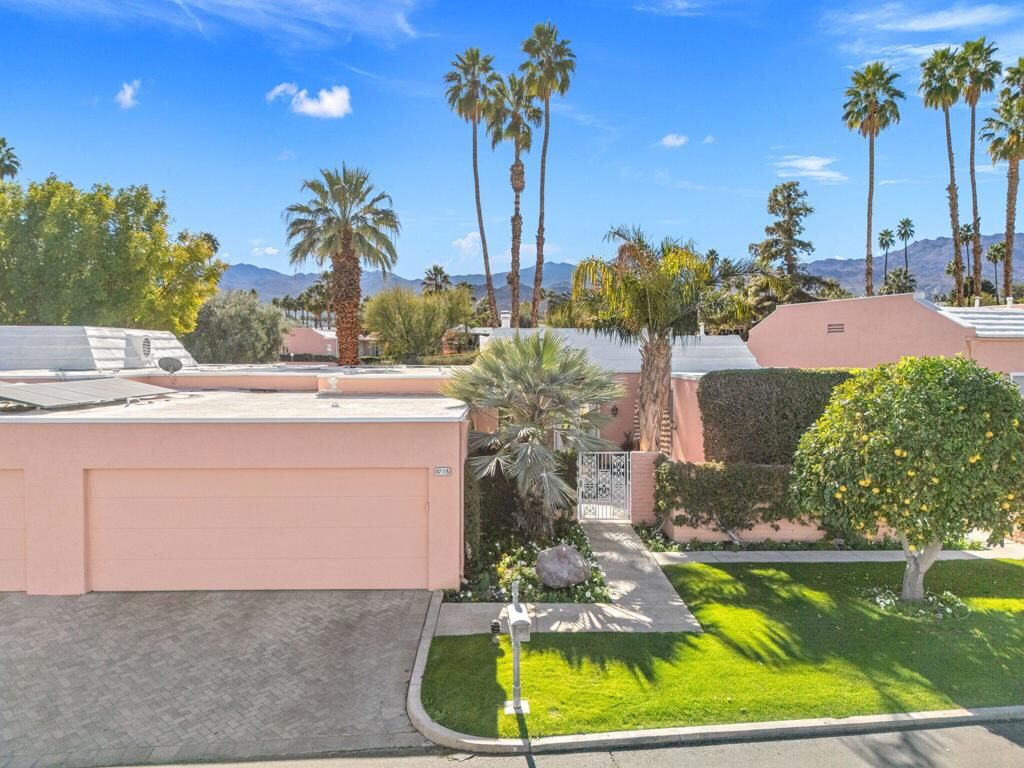 Property Photo: 47115 El Menara Circle CA 92260