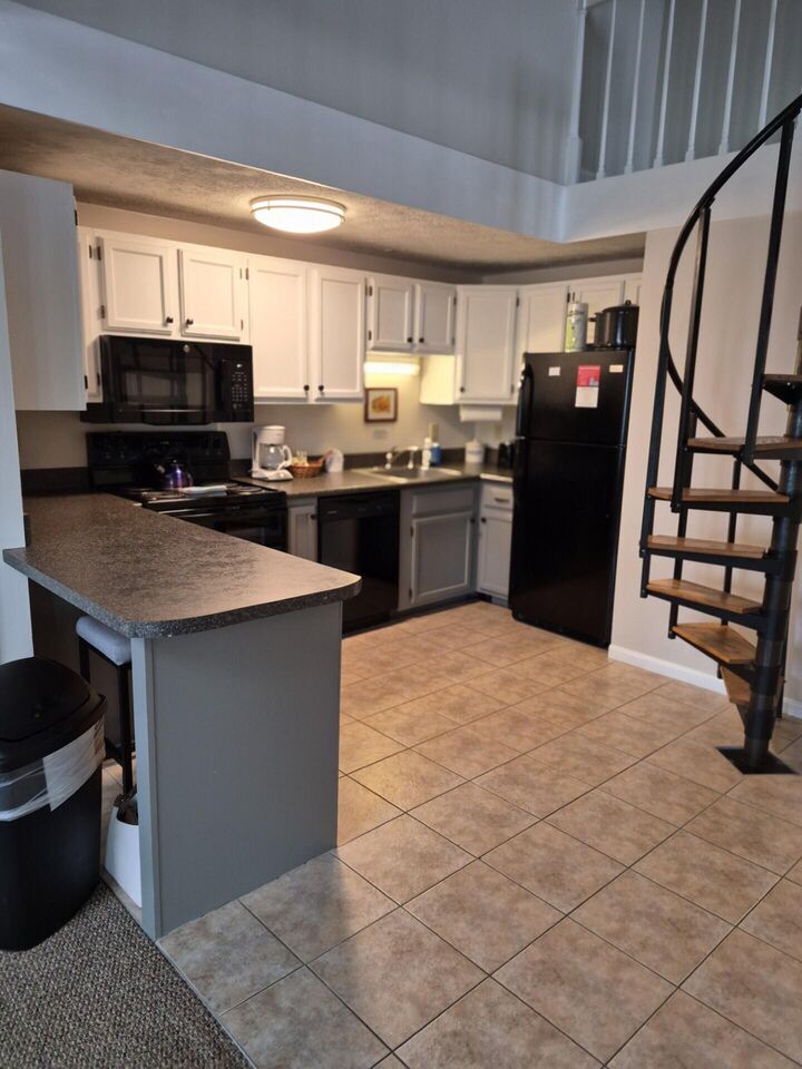 Property Photo:  1373 Post Road Streets 12 E  ME 04090 