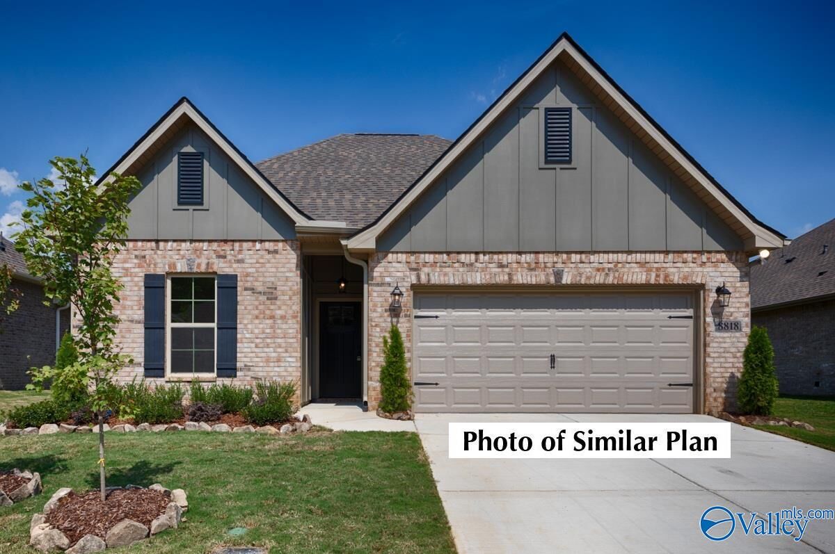 Property Photo:  7000 Marsden Way SE  AL 35748 