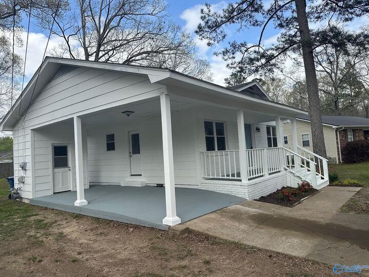 Property Photo:  1015 Cornelia Circle  AL 35954 