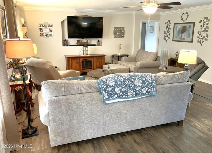 Property Photo:  1406 White Oak River Road  NC 28555 