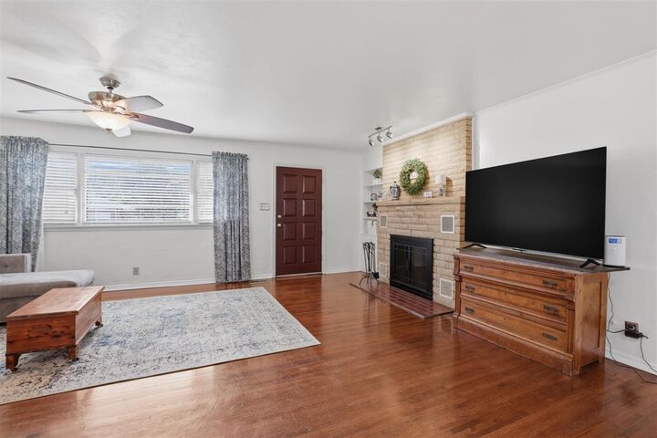 Property Photo:  437 Drake Dr  OK 74604 