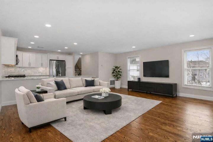 Property Photo:  20 Zazzetti Street 3  NJ 07463 