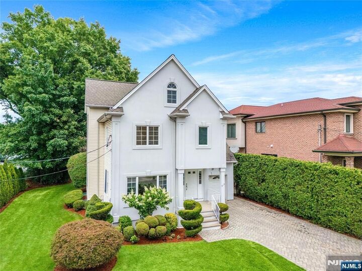 Property Photo:  519 Summit Avenue  NJ 07024 