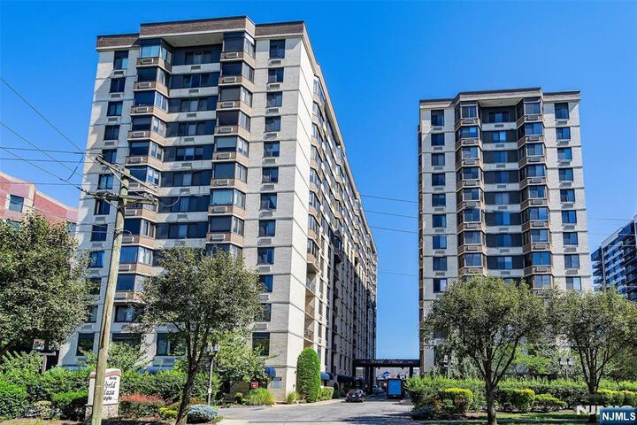 Property Photo:  326 Prospect Avenue 11E  NJ 07601 