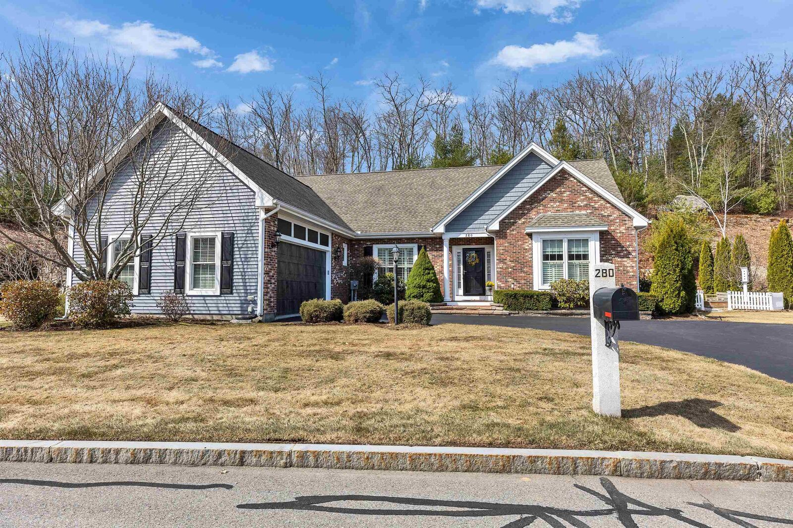 Property Photo:  280 Sylvan Lane  NH 03102 