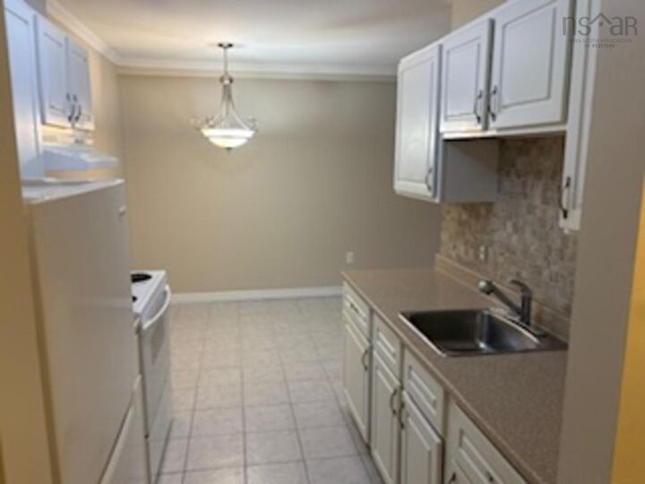 Property Photo:  204 41 Moirs Mill Road  NS B4A 3C4 