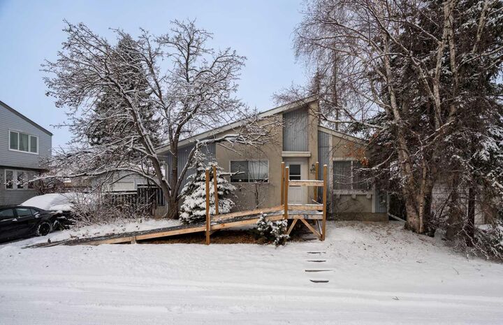 305 Olympia Drive SE — photo 1