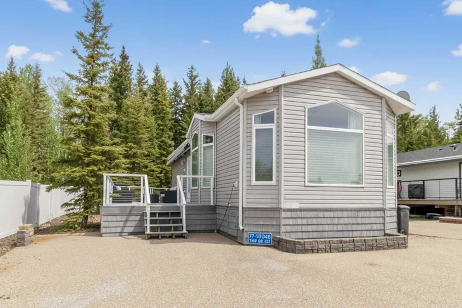 Property Photo: 10046 Township Road 422 77A AB T4J 1V9
