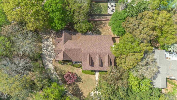 Property Photo:  4605 Avenida Marina  FL 32504 