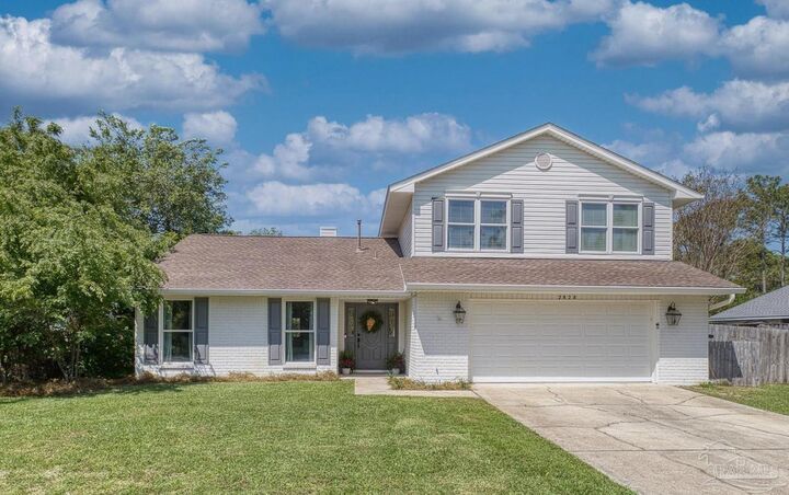 Property Photo: 2828 Clearlake Pl FL 32563
