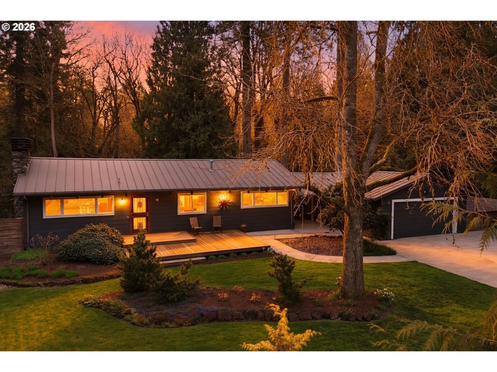 Property Photo:  19022 Old River Dr  OR 97068 