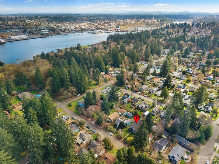 Property Photo:  1505  Dickinson Avenue NW  WA 98502 