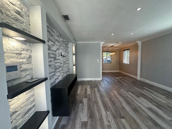 Property Photo:  1166 W 24th St 1166  FL 33010 