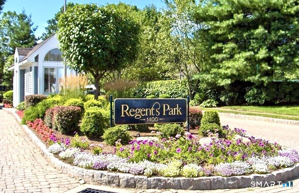 Property Photo: 32 Regents Park 32 CT 06880
