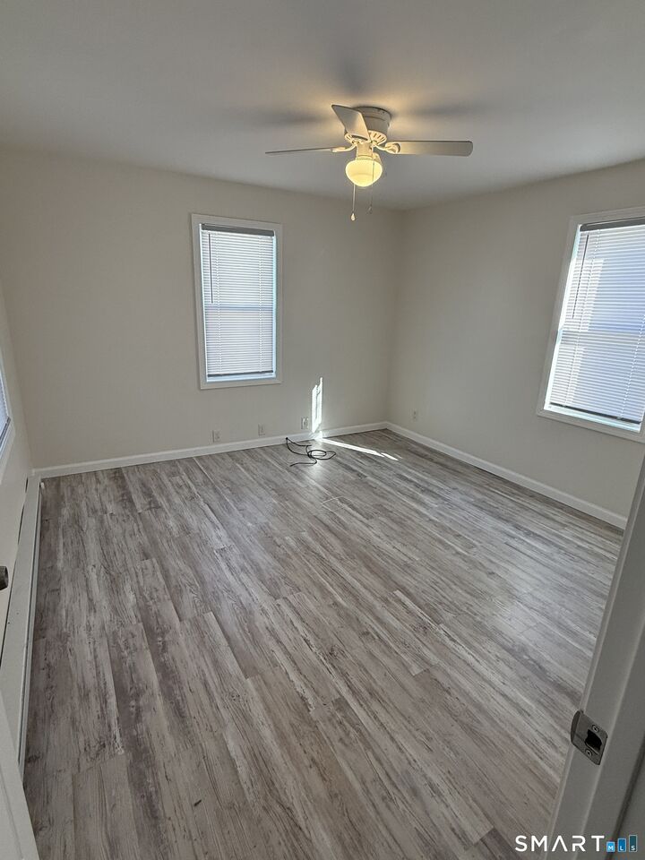 Property Photo:  2 Smith Street 1  CT 06401 