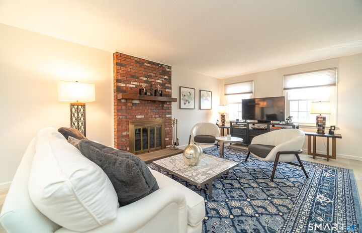 Property Photo:  105 Sunrise Circle  CT 06095 