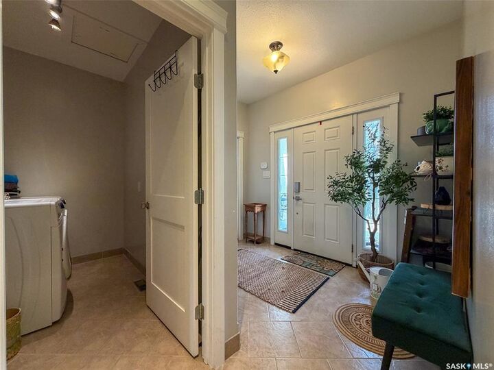 Property Photo: 270 14th Avenue NE SK S9H 2W7