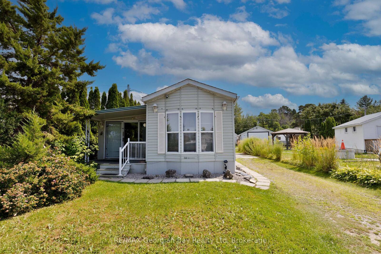 Property Photo:  10 Winfield Drive 30  ON L0K 2A0 