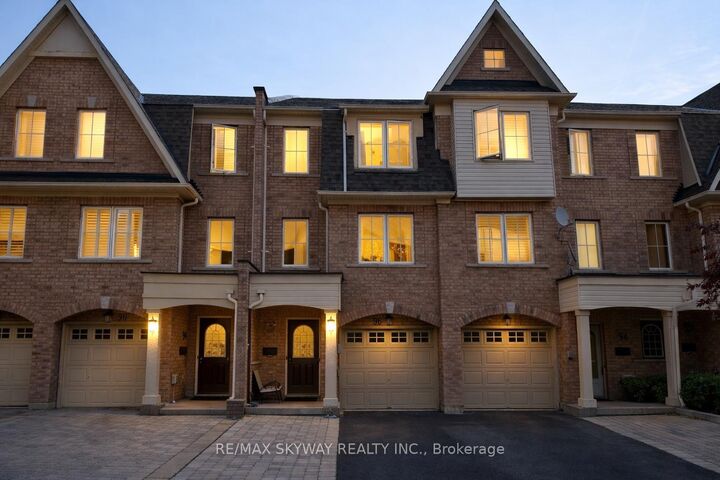 96 Jenkinson Way — photo 1