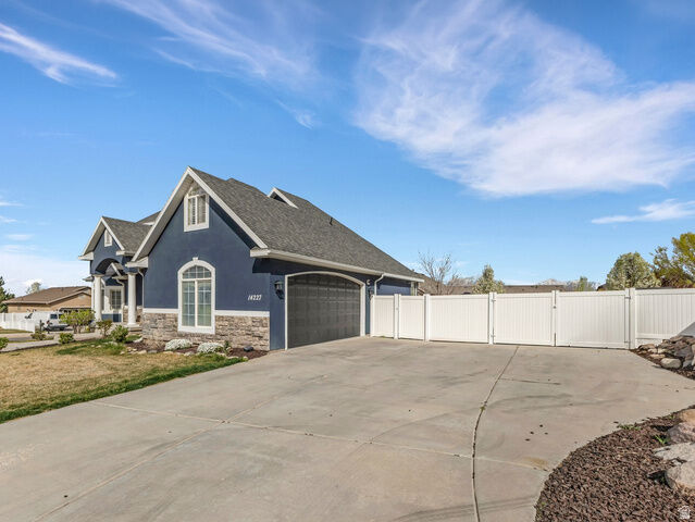 Property Photo:  14227 S Arbor Rose Cir  UT 84096 