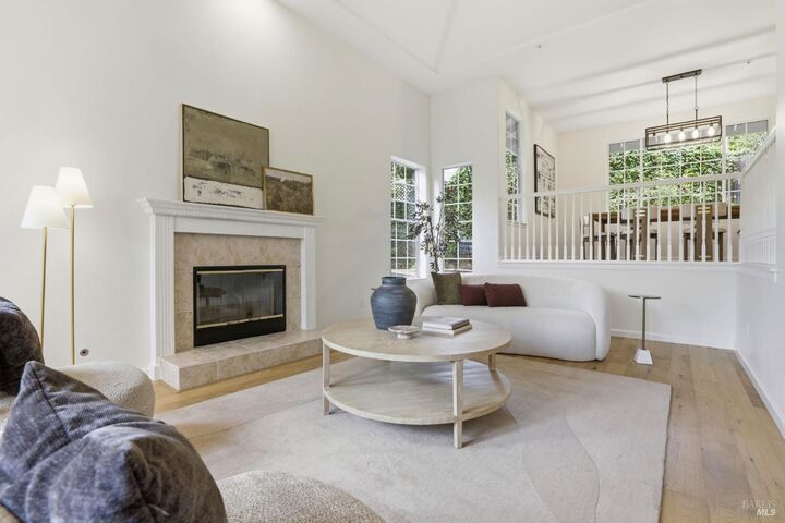 Property Photo:  11 Red Oak Court  CA 94949 