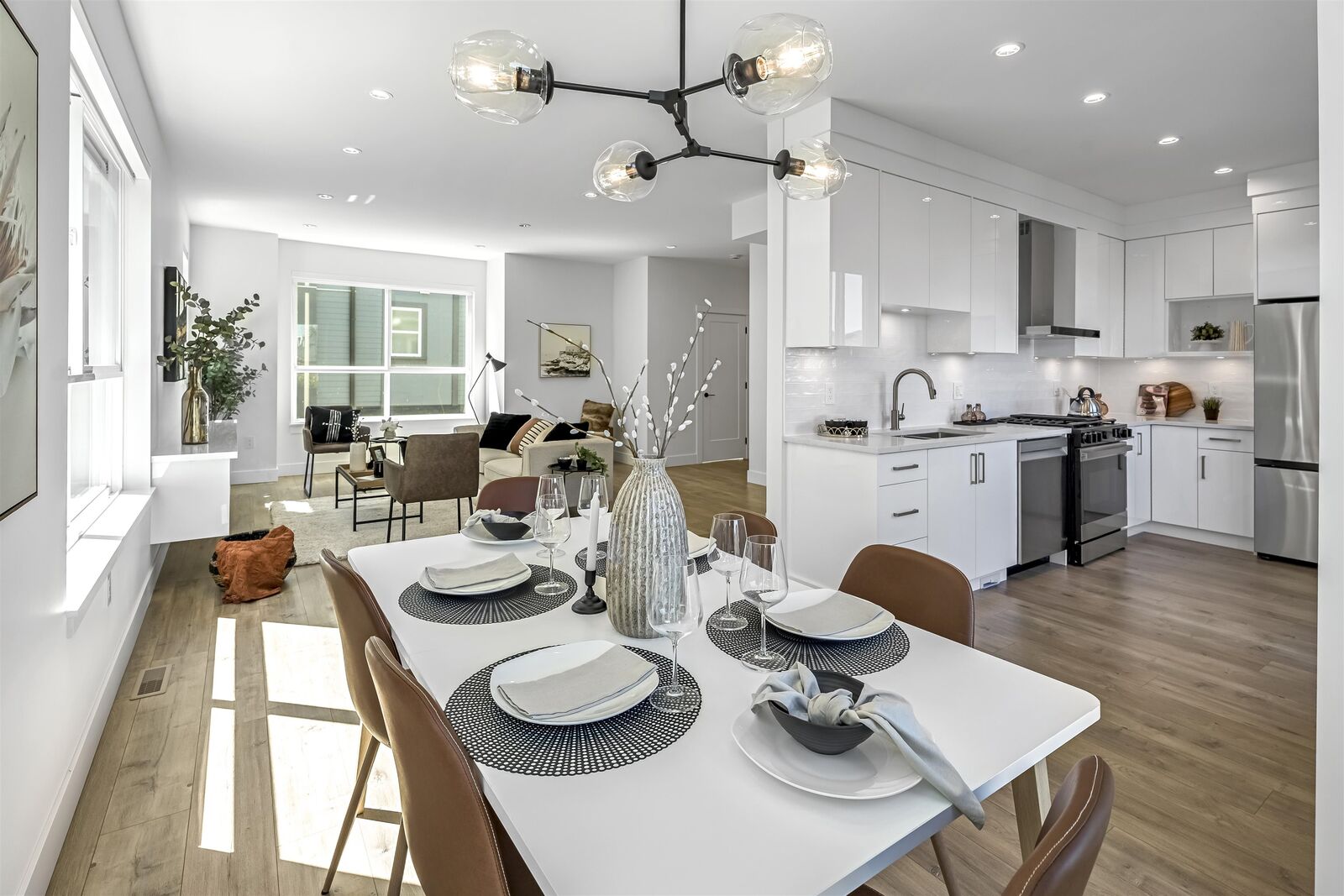 Property Photo:  6162 138 Street 3  BC V3X 1E7 