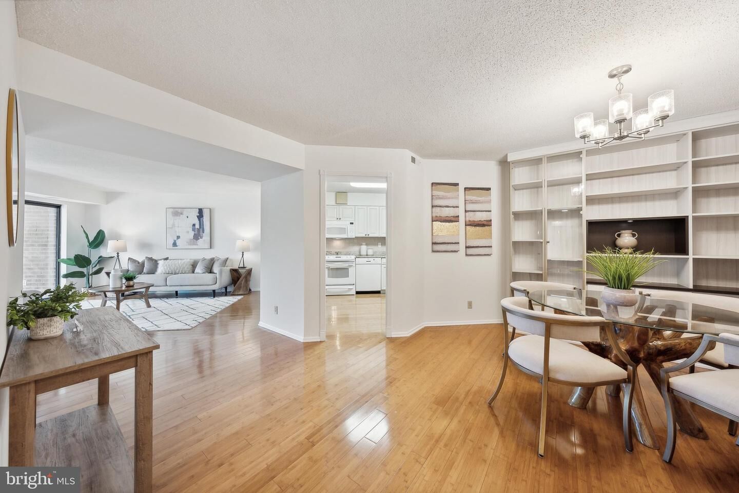 Property Photo:  1600 N Oak Street 525  VA 22209 
