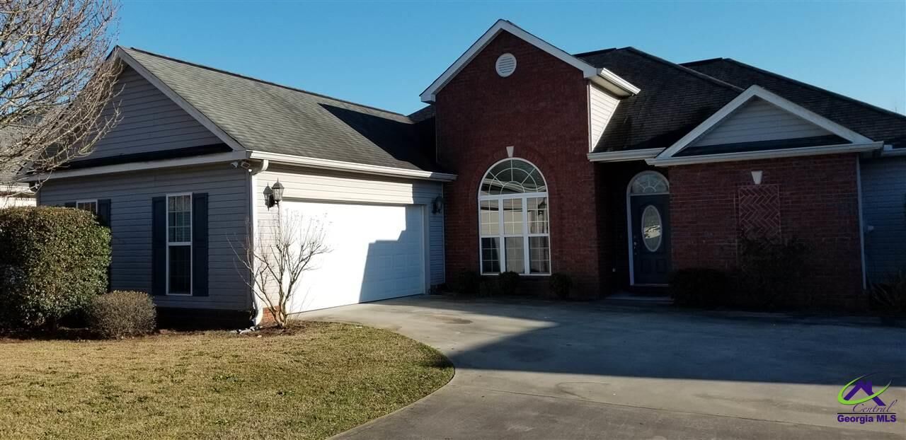 Property Photo:  209 Sedgebrooke Drive  GA 31088 