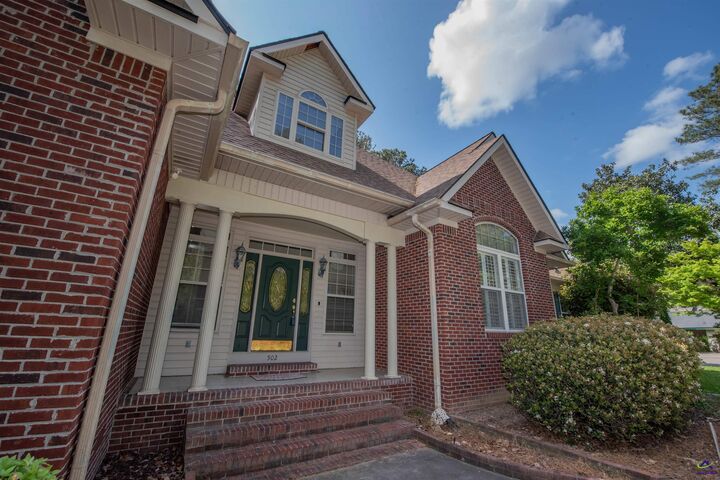 Property Photo:  502 Granada Terrace  GA 31088 