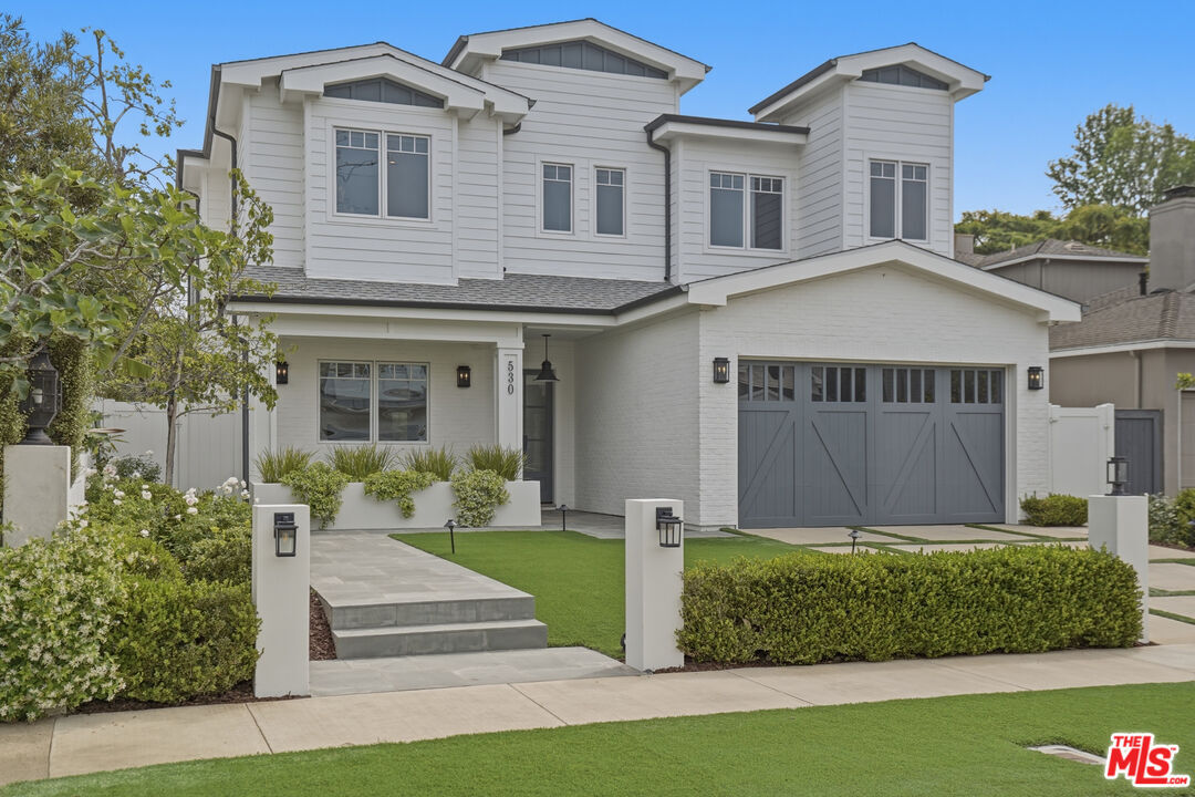 Property Photo: 530 Arbramar Ave CA 90272