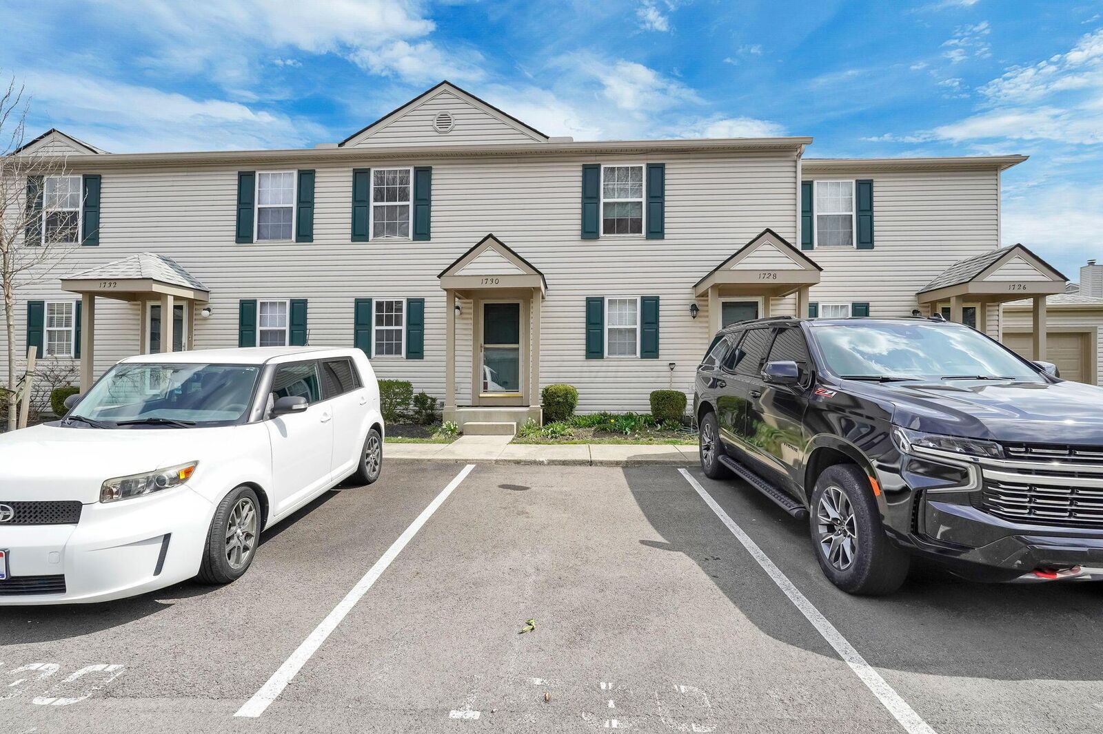 Property Photo: 1730 Ridgebury Drive OH 43026